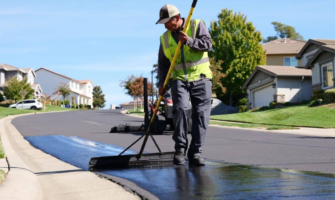 The Process and Benefits of Slurry Sealing in Asphalt Pavements